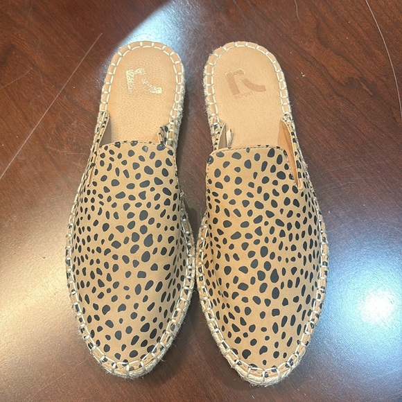Report Leopard Slides Mules Women’s Size: 7.5 - Picture 2 of 5